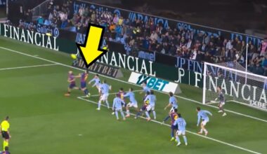 Ależ to zmieścił. Oto jak Lewandowski strzelił trzeciego gola [WIDEO]