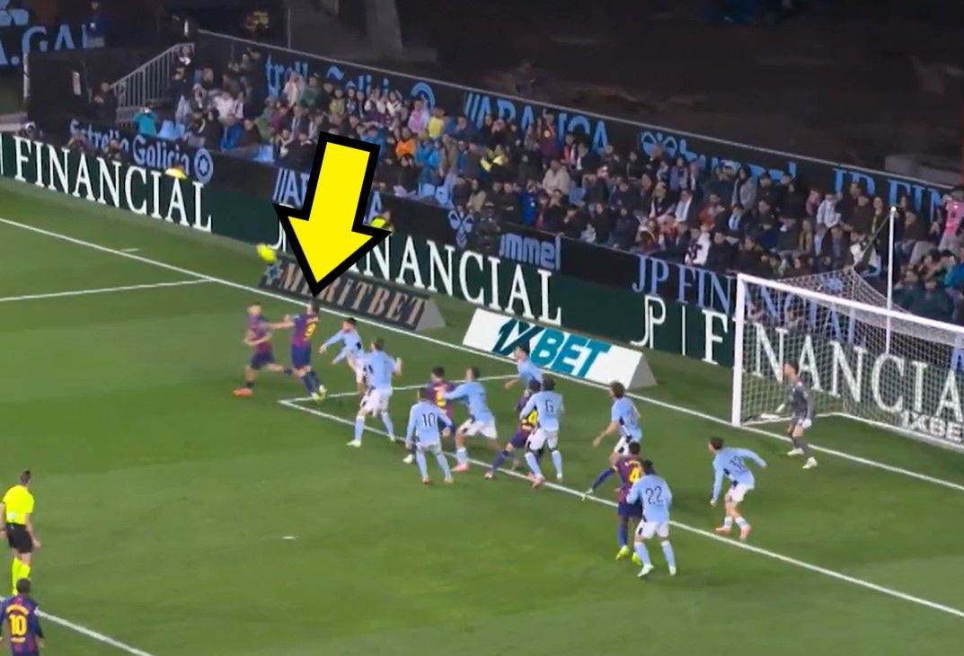 Ależ to zmieścił. Oto jak Lewandowski strzelił trzeciego gola [WIDEO]