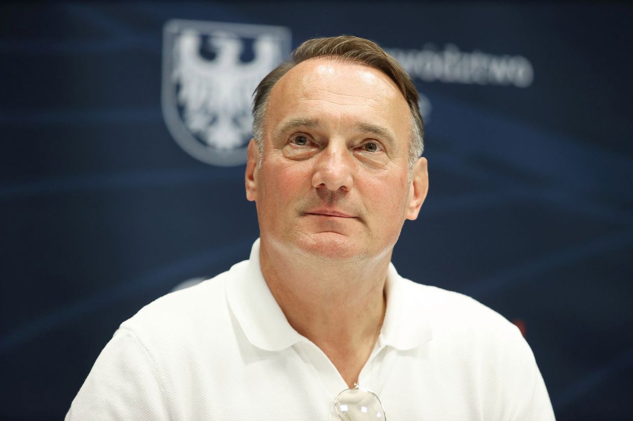 Nie może się nachwalić Urbana. I nagle takie słowa. "Wypada żałować"