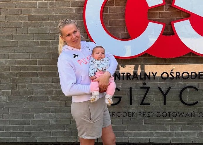 Do treningów musiała wrócić miesiąc po porodzie. "Byłam wściekła. Nie tak wygląda macierzyństwo!"