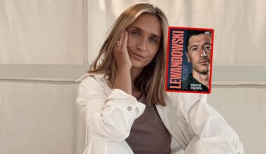 Przeczytała książkę o Lewandowskim. Nie mogła w to uwierzyć - SportoweFakty
