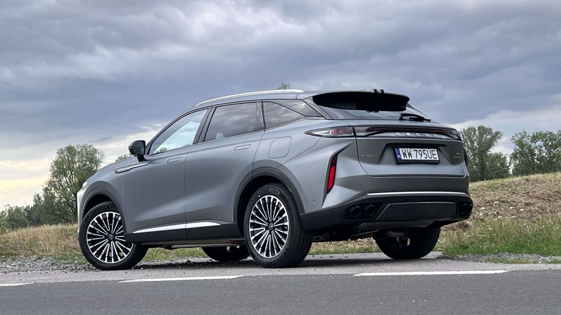 Omoda 9 Super Hybrid