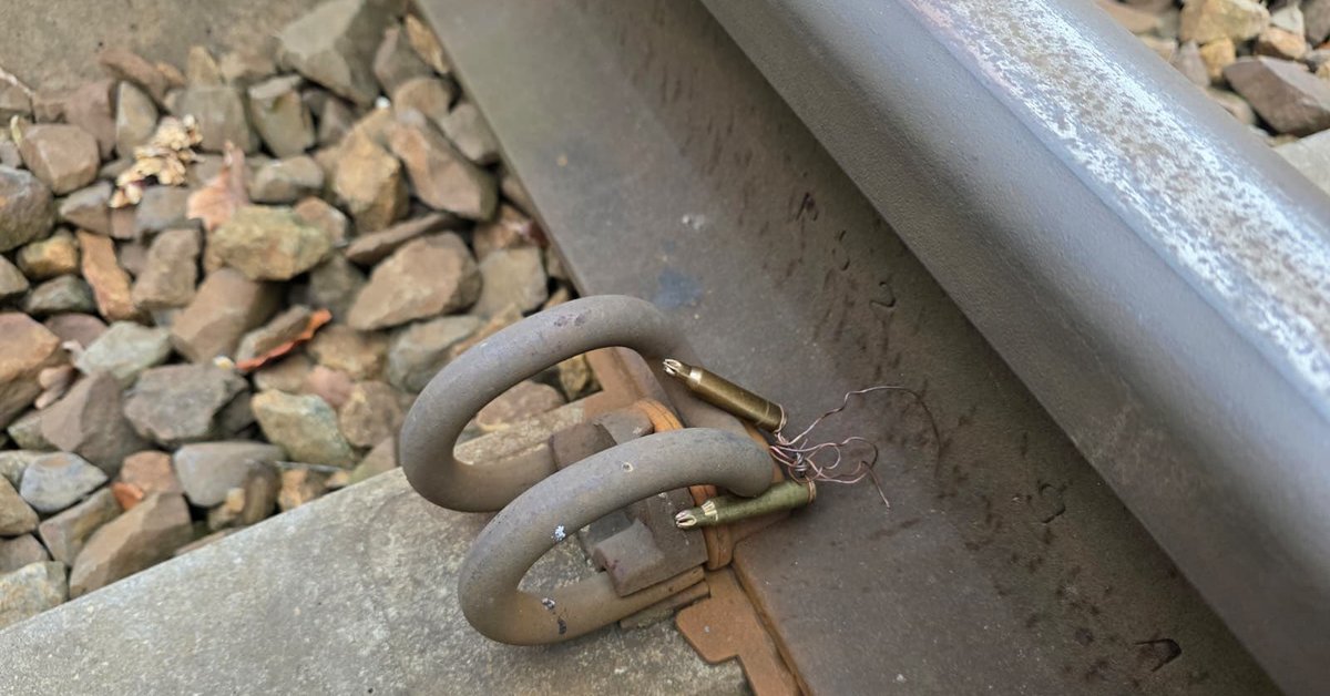 Naboje znalezione na torach w Wielkopolsce. "To prowokacja" - Onet