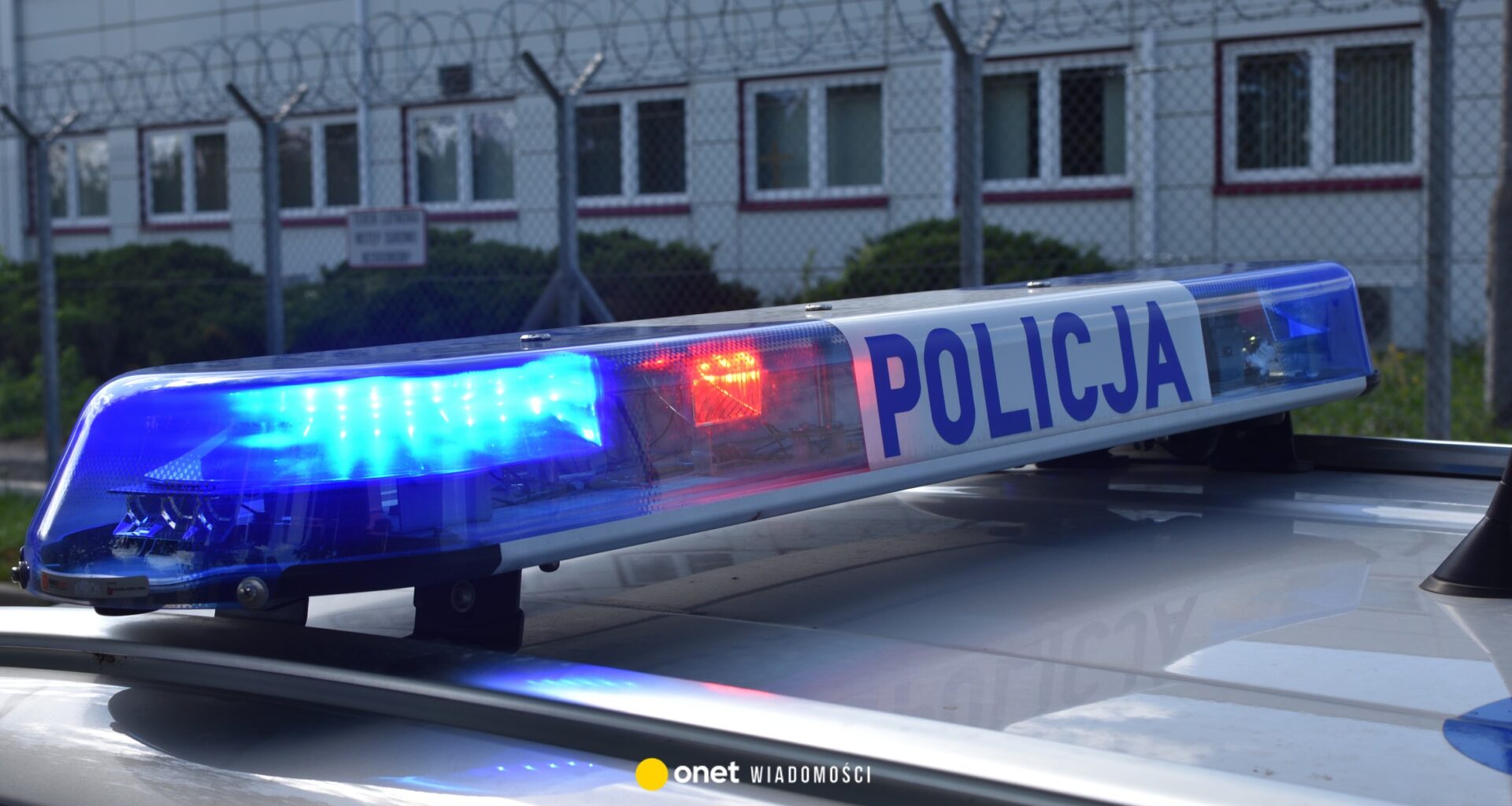 Tragedia w Częstochowie. Nie żyje 20-letnia kobieta. Jej ciało miało wisieć na płocie - Onet Wiadomości