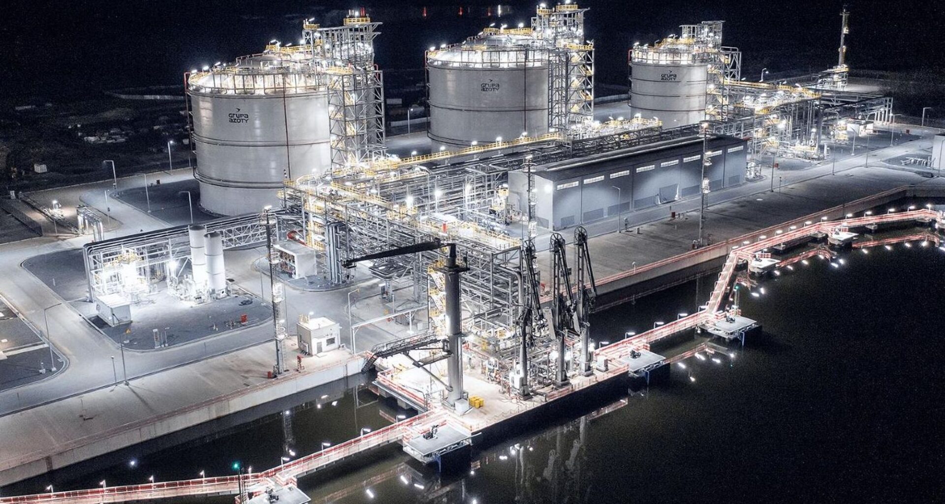 Grupa Azoty sprzedaje Polimery Police. Gigantyczny projekt pozostanie w polskich rękach