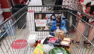 W popularnej sieci przeprowadzą strajk. Tuż przed świętami Bożego Narodzenia