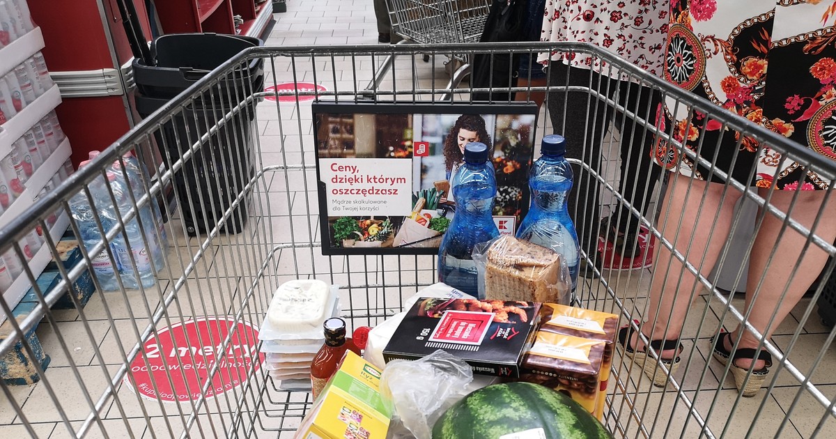 W popularnej sieci przeprowadzą strajk. Tuż przed świętami Bożego Narodzenia