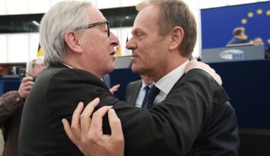 Kulisy pobytu Donalda Tuska w Brukseli. "Juncker chodził ciągle pijany" [FRAGMENT KSIĄŻKI]