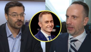 Trzech polityków, w tym poseł Konfederacji Stanisław Tyszka, podczas programu telewizyjnego omawiającego kwestie Funduszu Sprawiedliwości.