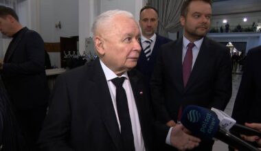 Kaczyński ocenił Hołownię. "Warto powiedzieć coś dobrego, takie są obyczaje"