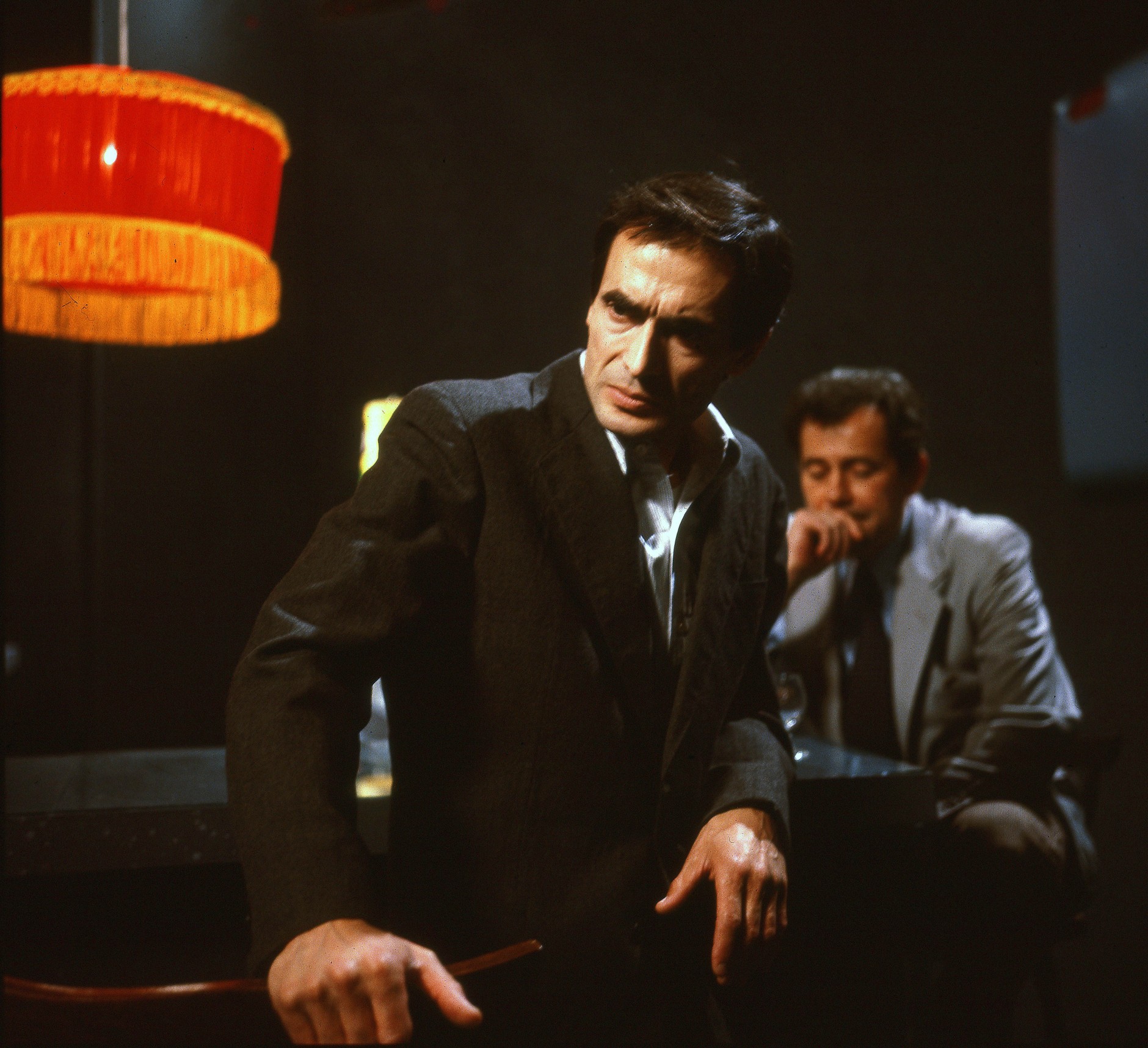 Jerzy Zelnik w spektaklu "Replay" w Teatrze Telewizji (1984)