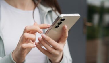 Awaria sieci Play. Klienci w całej Polsce zgłaszają problemy z połączeniami i zasięgiem