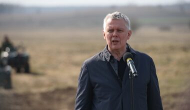 Prezydent blokuje nominacje oficerskie. Minister rządu Donalda Tusk reaguje