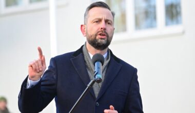 Akty dywersji w Polsce. Szef MON wskazał na winę Ukrainy