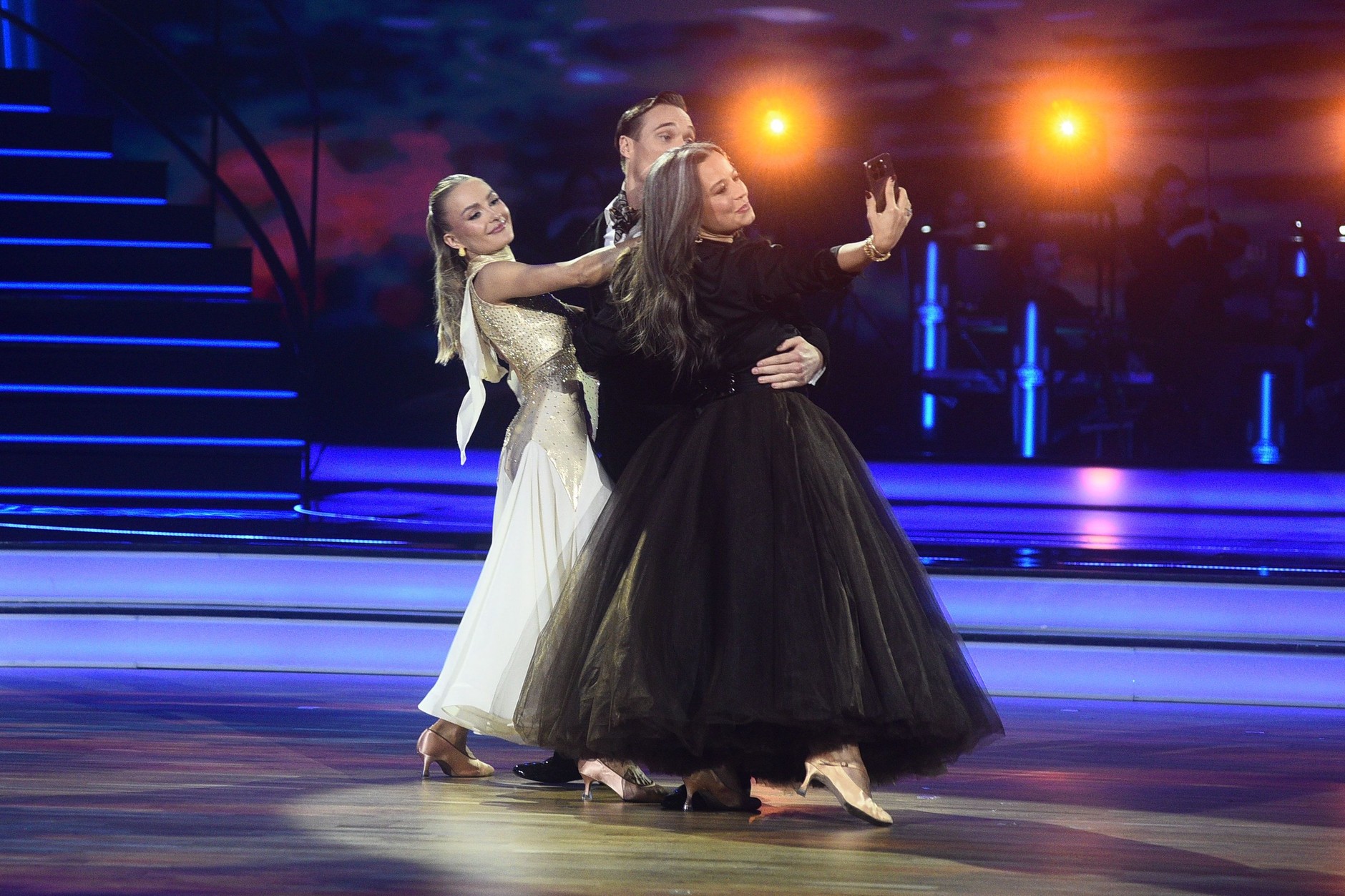 Sara Janicka, Anna Mucha, Maurycy Popiel