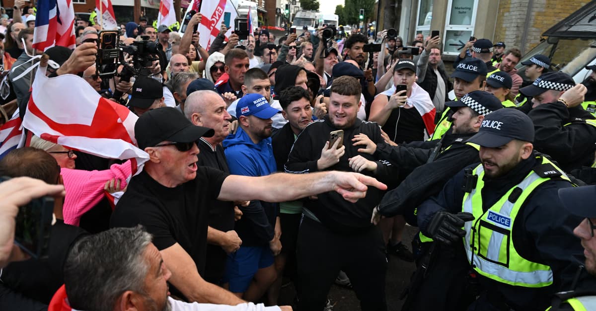 Migracja, rozczarowanie i gniew: dlaczego Wielka Brytania wychodzi na ulice?