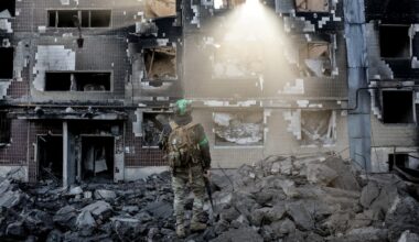 Pogarsza się sytuacja na Zaporożu. Pokrowsk wciąż się broni [PŁK LEWANDOWSKI O WOJNIE]