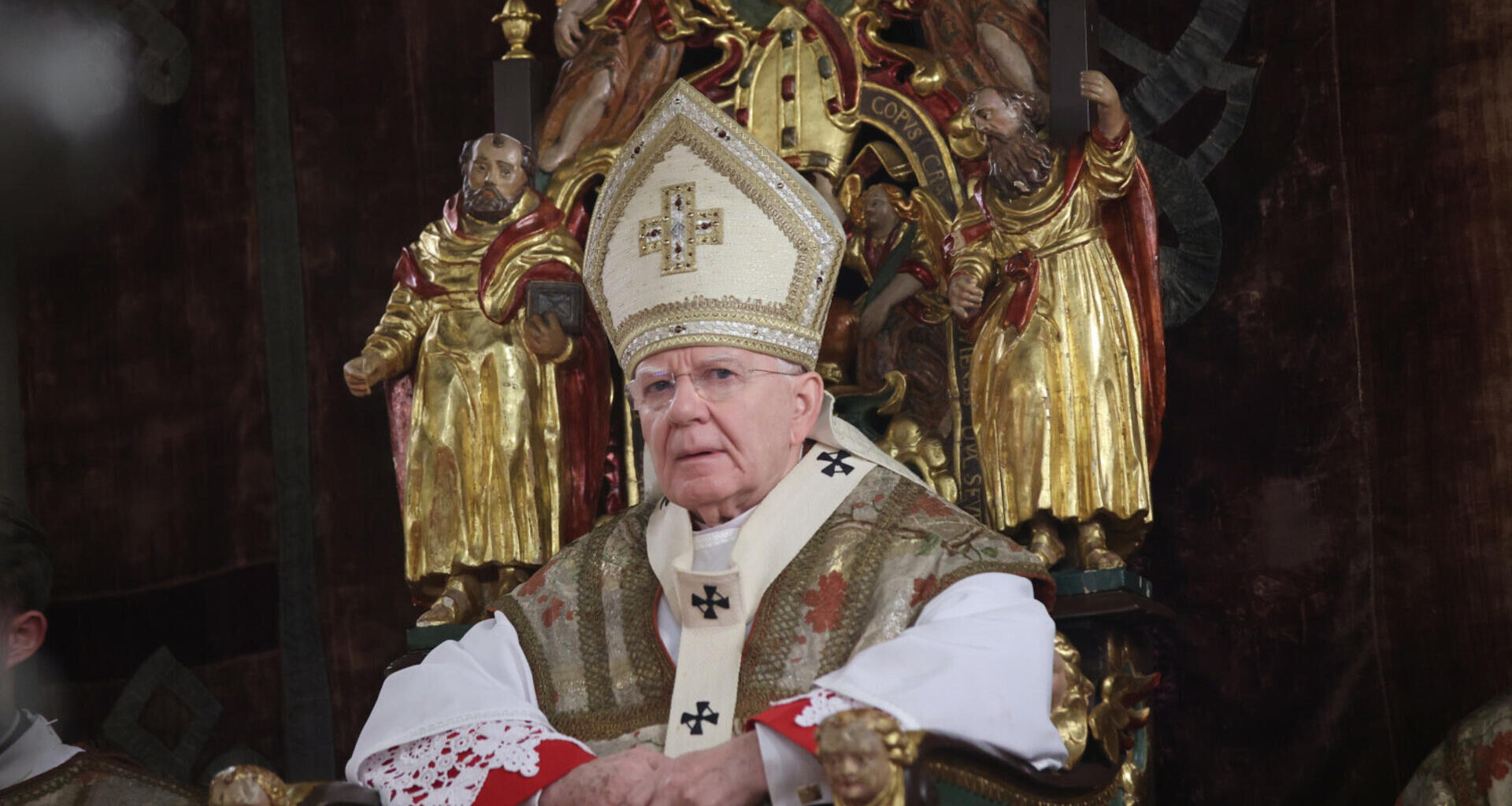 Abp Jędraszewski grzmi na Wawelu o 14 proc. Polaków, którzy nienawidzą Polski. I zapowiada "superpaństwo"