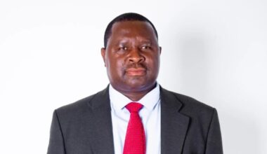 Adolf Hitler po raz piąty wygrał wybory. Ogłosił, że chce zmienić imię