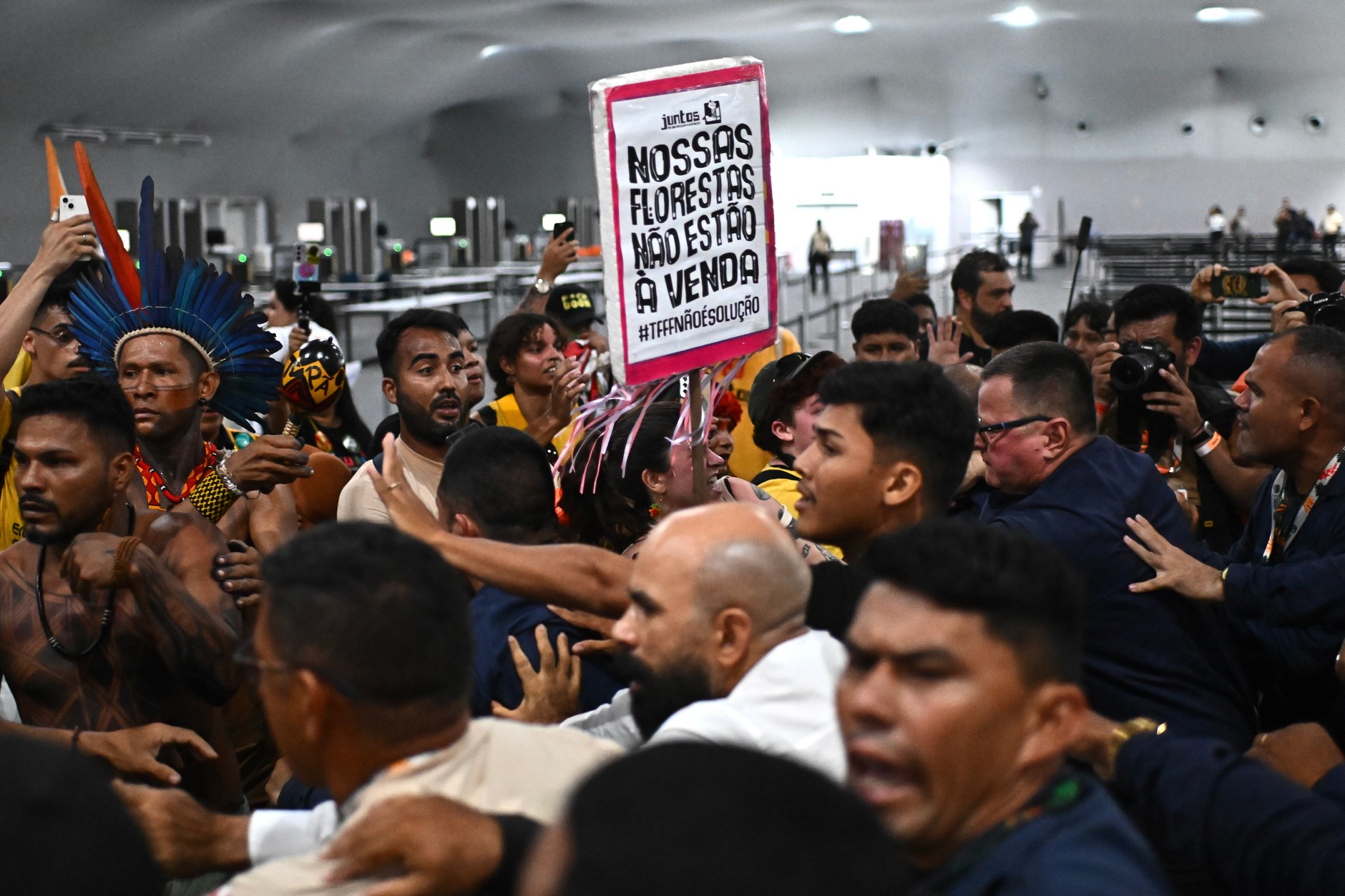 epa12519477 - BRAZIL COP30 CLIMATE (Protest at UN Climate Change Conference (COP30) held in Brazil)
