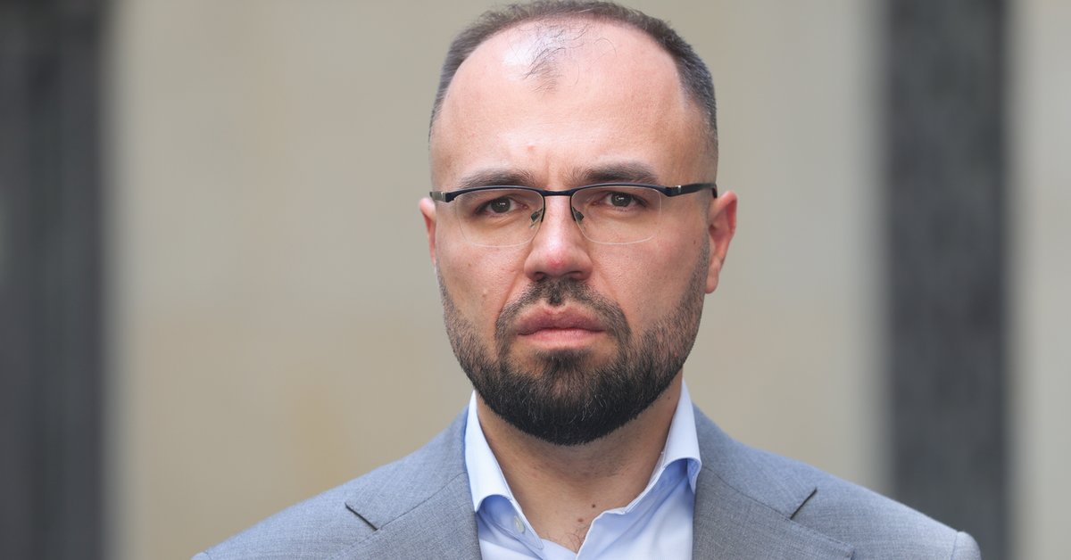 Uszkodzone tory na Mazowszu. Krzysztof Szczucki uderza w Donalda Tuska