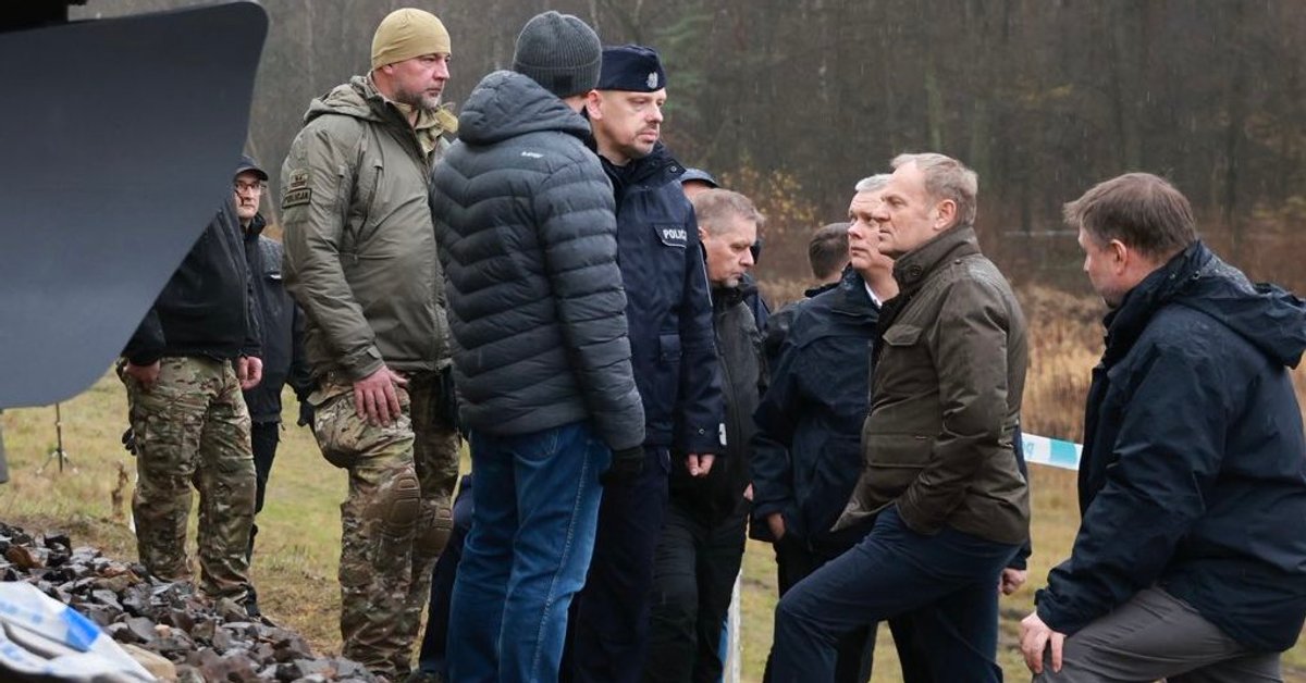 "Stan Wyjątkowy". Awantura o dywersję na torach. Sikorski atakuje Nawrockiego. Komuniści Kaczyńskiego lepsi od Czarzastego