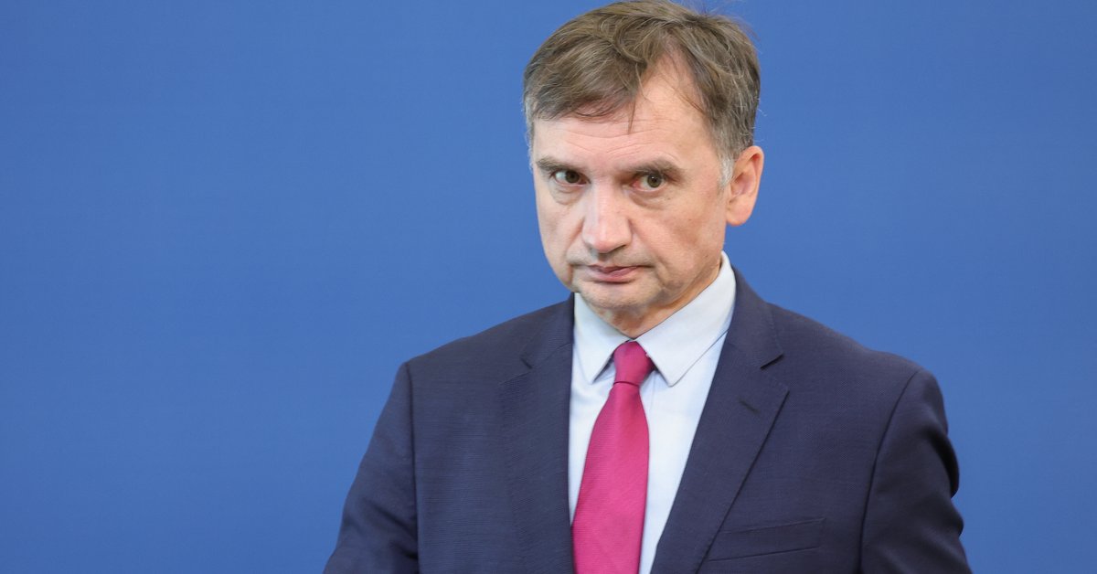 Raport: internauci bezlitośni dla Zbigniewa Ziobry. "Miękiszon", "symulant", "tchórz"