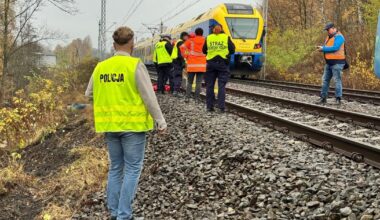 PKP. Setki podróżnych utknęło na dworcach. Tragedia na torach w Śląskiem