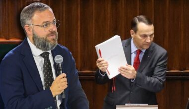 Doradca Victora Orbana uderza w polski rząd. "Więcej czasu poświęca na atakowanie Węgier" - Onet