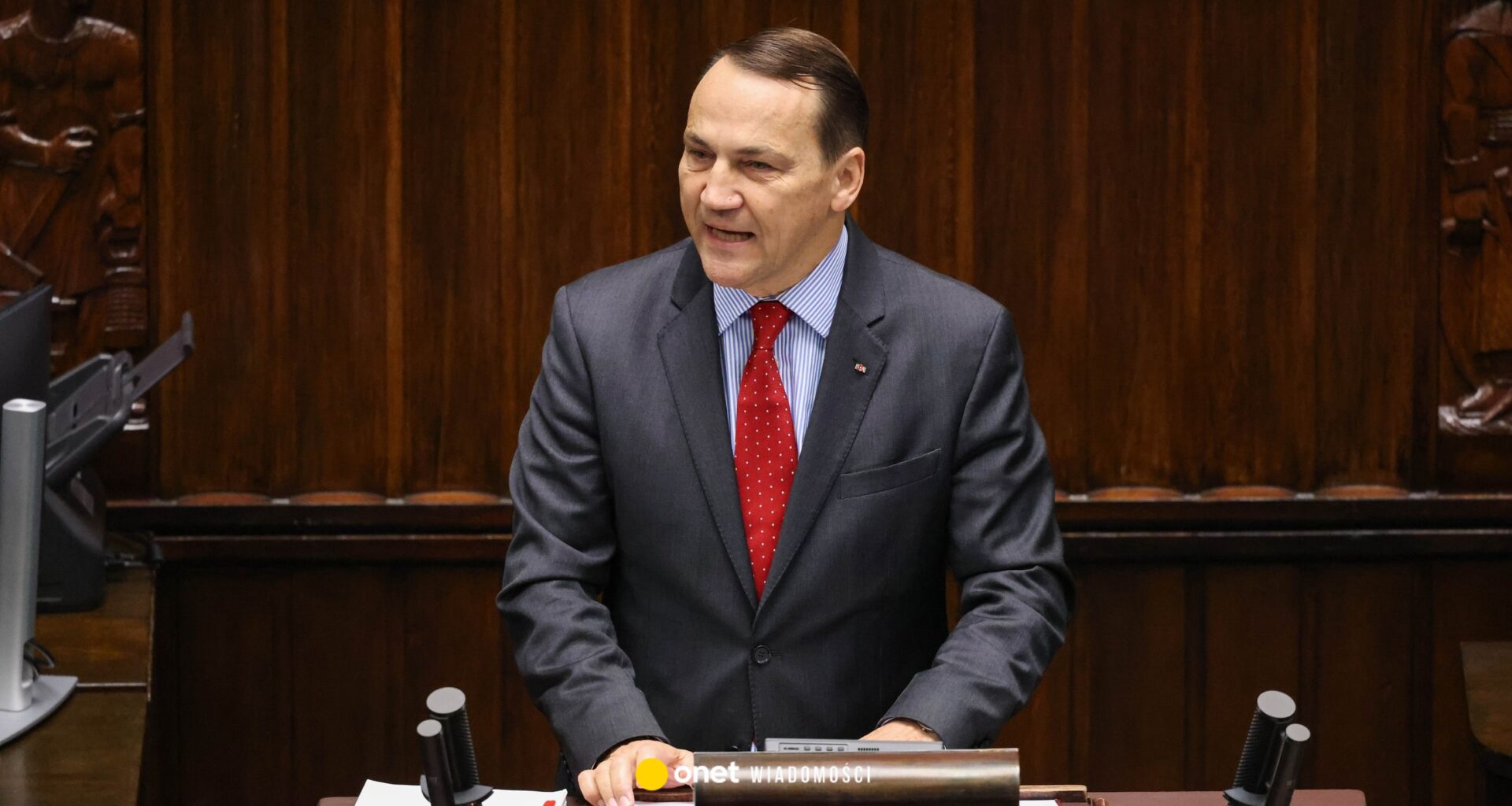 Mocne wystąpienie Radosława Sikorskiego. Szef MSZ ostro skrytykował Karola Nawrockiego