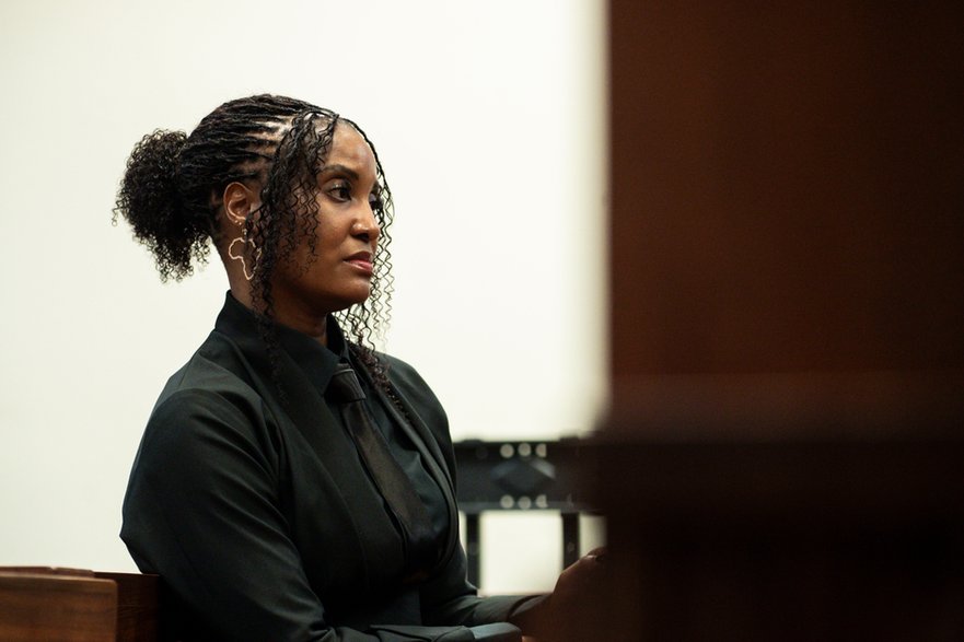 Duduzile Zuma-Sambudla w Sądzie Najwyższym w Durbanie w RPA w związku z jej domniemaną rolą w zamieszkach z lipca 2021 r., 10 listopada 2025 r.