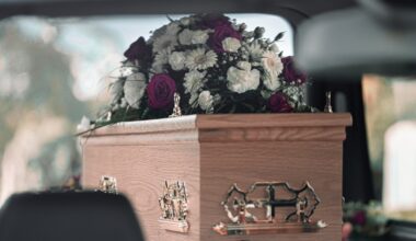 Naruszenie etyki w zakładzie pogrzebowym w Szczecinku. Pracownicy sfotografowali zwłoki i rozpowszechnili zdjęcia - Onet