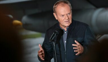 Donald Tusk pokazał zniszczone rosyjskie drony. Zamieścił nagranie - Onet