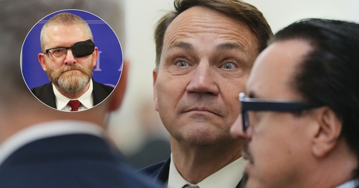 Grzegorz Braun z nagrodą prorosyjskiej organizacji. Radosław Sikorski zareagował