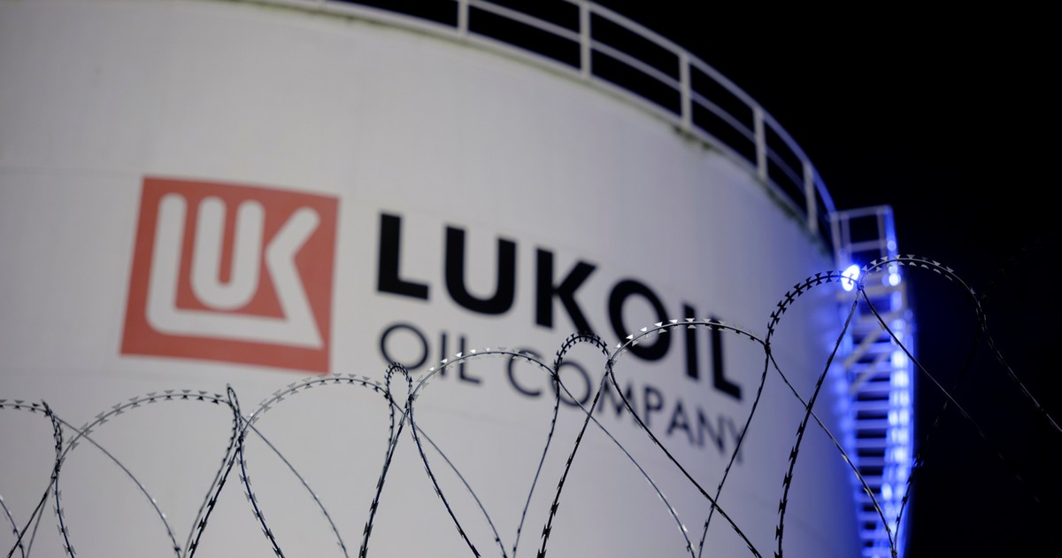 Nowe sankcje USA zaczęły działać. Chiny rezygnują z rosyjskiej ropy