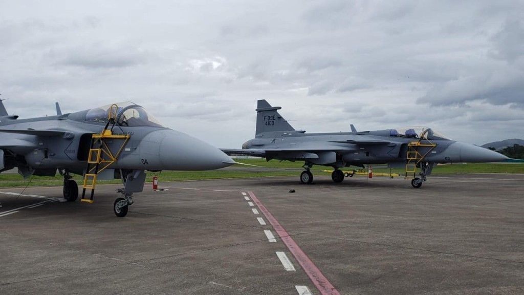 Gripeny pokonały F-16. Za jaką cenę? - Defence24
