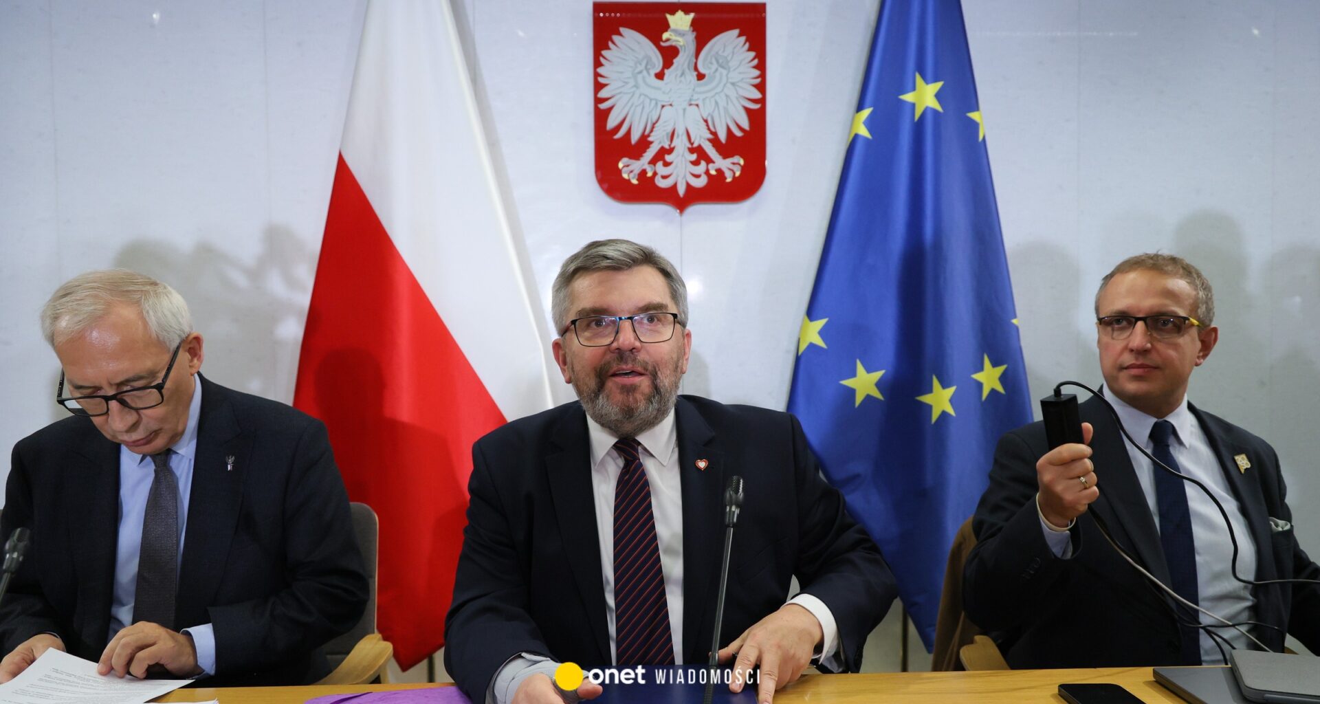 Wrzawa na komisji sejmowej. "Posłanki PiS złamały regulaminowy obowiązek"
