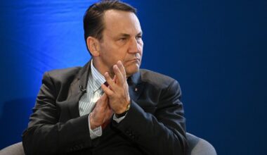 Radosław Sikorski o mechanizmie weta. "Prowadzi do paraliżu państwa"