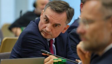 Emocje po wystąpieniu Zbigniewa Ziobry. Politycy komentują. "Granice żenady" kontra "prawda o Tusku"