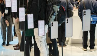 Samsung Galaxy S25 Edge na MWC 2025 w Barcelonie