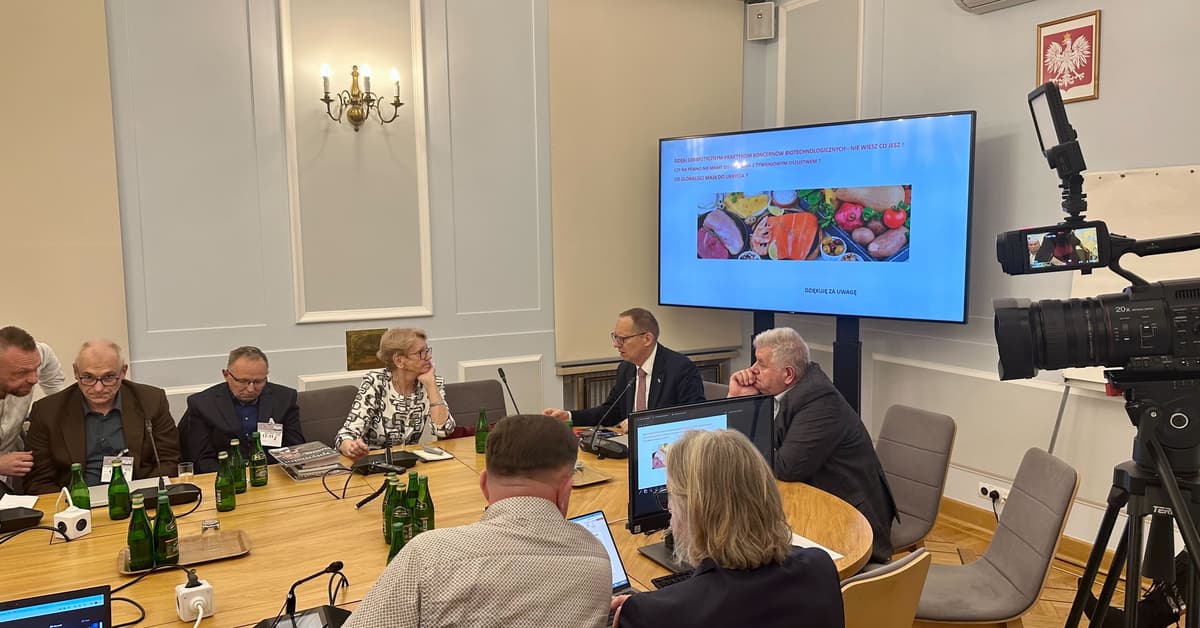 „Autyzm to zatrucie mózgu” – czyli prof. Cichosz bryluje w Sejmie - OKO.press