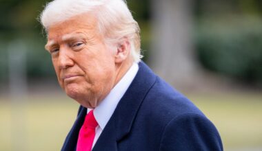 Donald Trump z rekordowo niskim poparciem. Amerykanie rozczarowani prezydentem