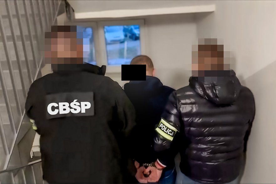 Służby zatrzymały do sprawy przestępczości w środowisku pseudokibiców już łącznie ponad 50 osób