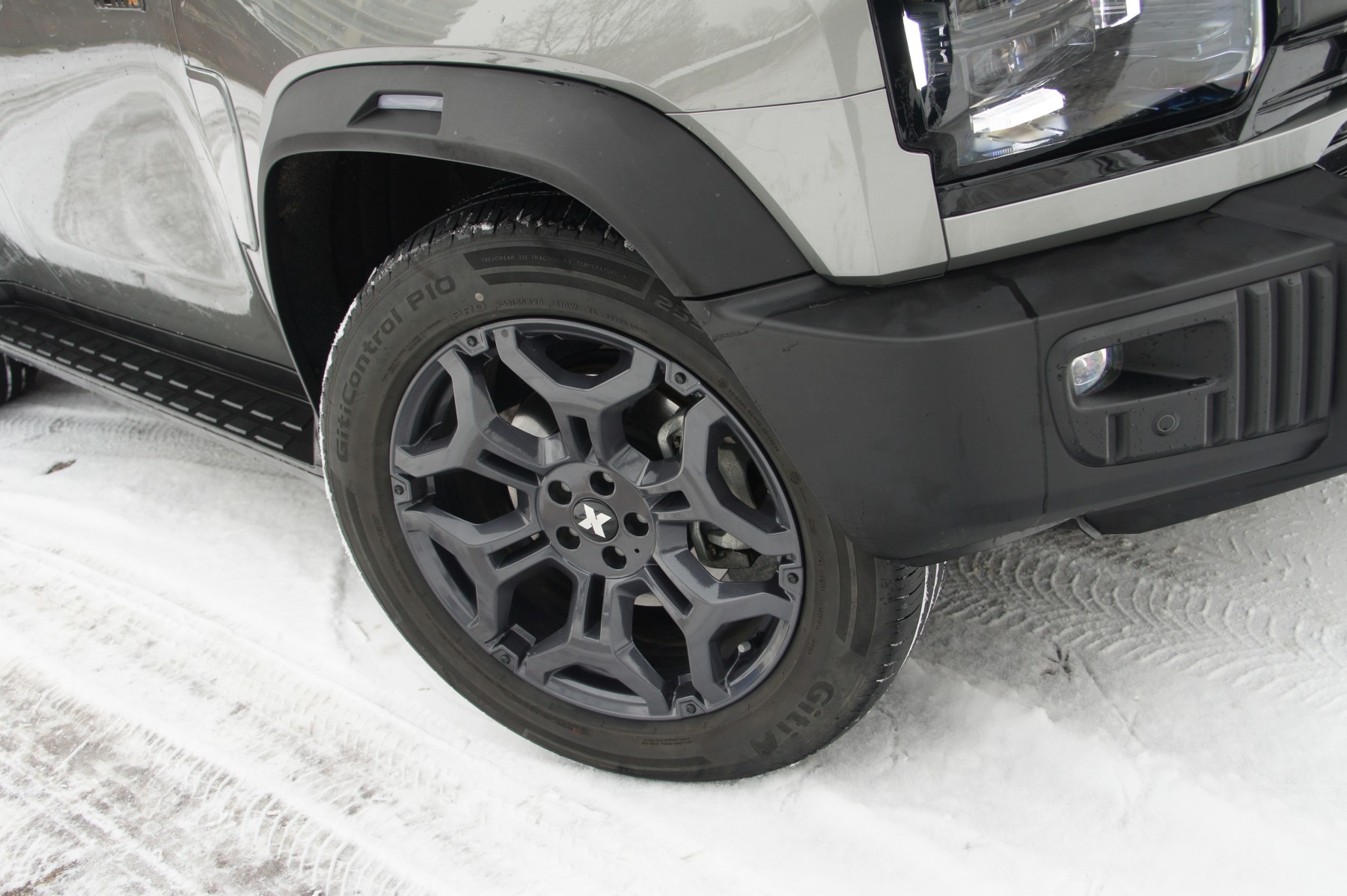 Fani oszczędnych hybrydowych SUV-ów nie mają tu czego szukać