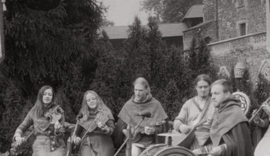 Jak brzmi Nocny Kochanek w średniowiecznej wersji? Zespół jest zachwycony coverem