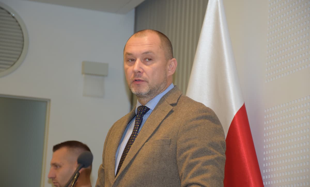 Żurek po raz drugi zawiesił sędziego Iwańca. Za jazdę po alkoholu i kolizję z drzewem - OKO.press