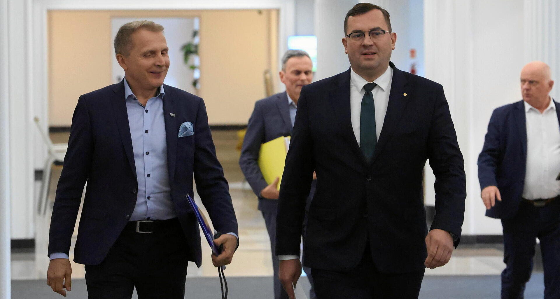 KOWR odkupi działkę pod CPK? Minister wskazuje problemy