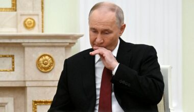 Prezydent Rosji Władimir Putin podczas spotkania z premierem Węgier Viktorem Orbanem (nieobecnym na zdjęciu). Moskwa, Rosja, 28 listopada 2025 r.