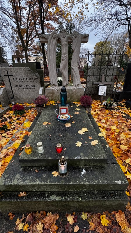 Grób Jana Kobuszewskiego na warszawskich Starych Powązkach