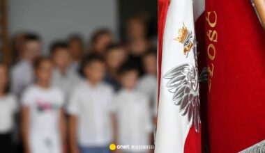 Dzieci zasłabły podczas apelu. Ewakuacja podstawówki na Podlasiu - Onet Wiadomości